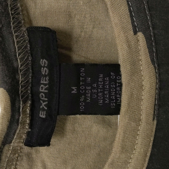 Express mens Camo muscle tee Medium - Picture 3 of 3